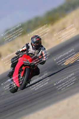 media/Nov-06-2023-Moto Forza (Mon) [[ce023d0744]]/3-Intermediate Group/Session 3 (Turn 16)/